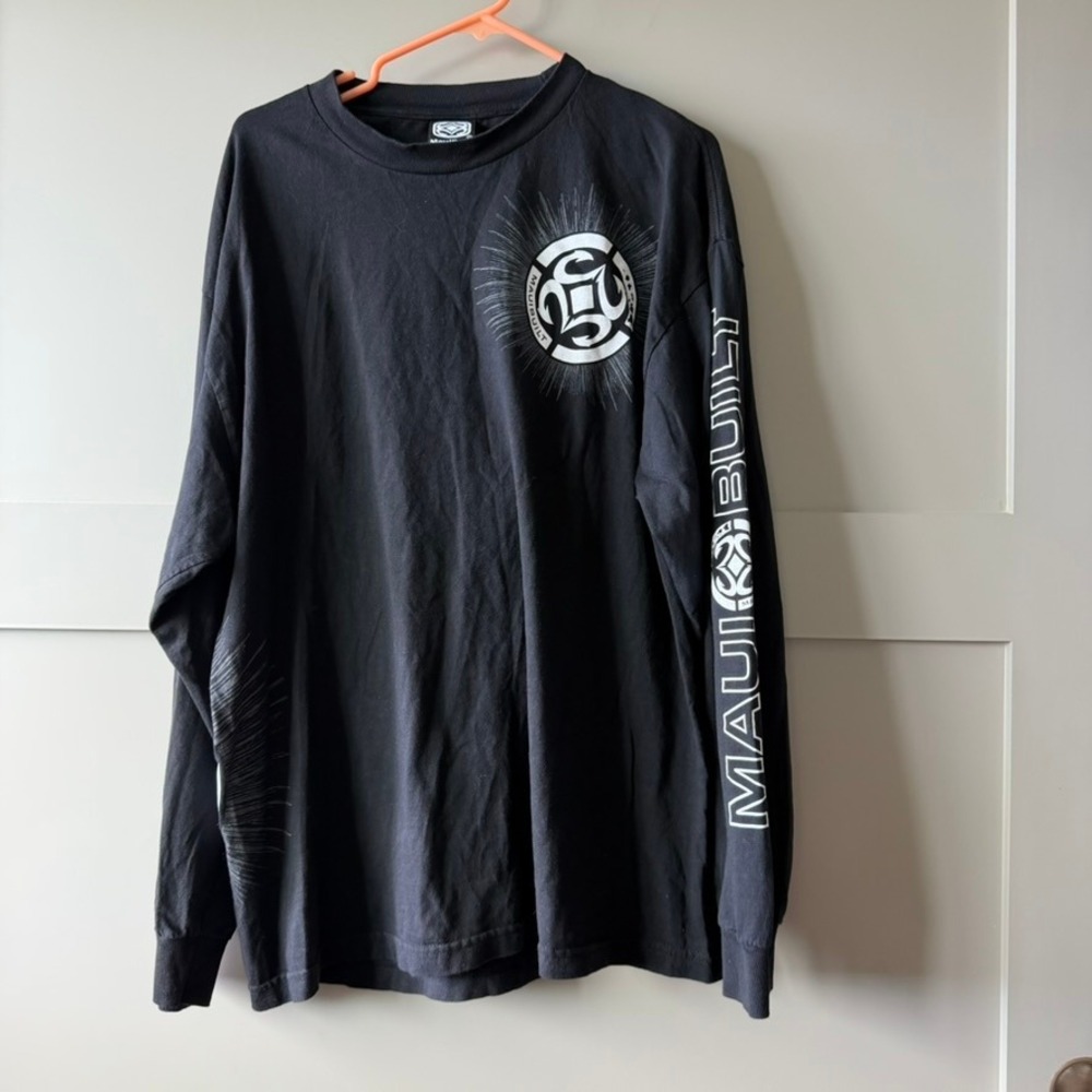Maui Built Long Sleeve Shirt Mens XL Black‎ Graphic Tribal Sun Logo Tee *Flaw*